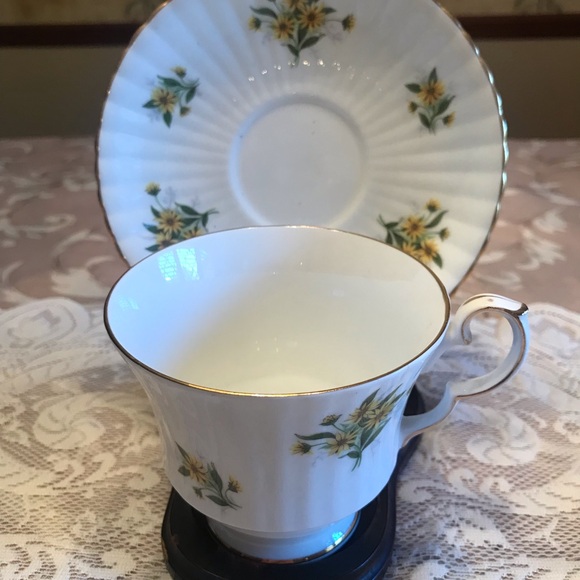 CUPS AND SAUCERS VINTAGE - Picture 5 of 12
